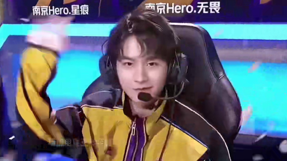 郭艾伦缝了