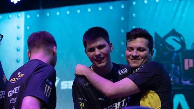 比赛都见证 比赛都见证