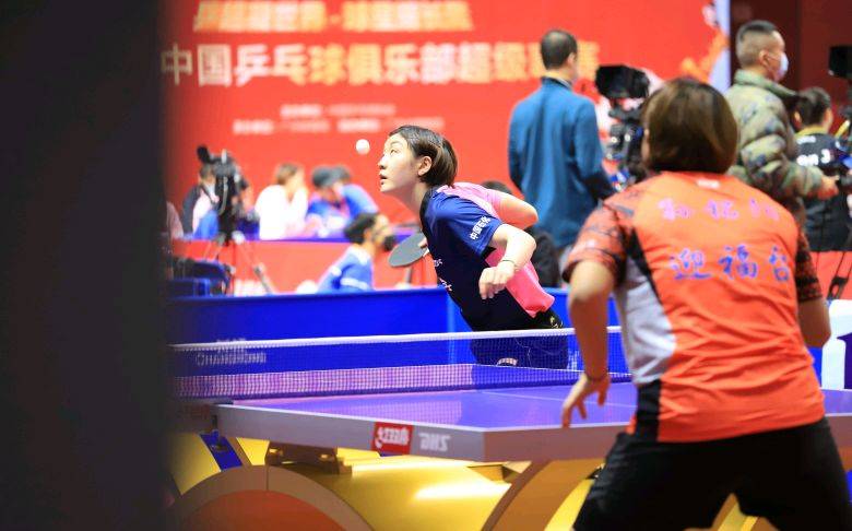 多场硬仗中 多场硬仗中