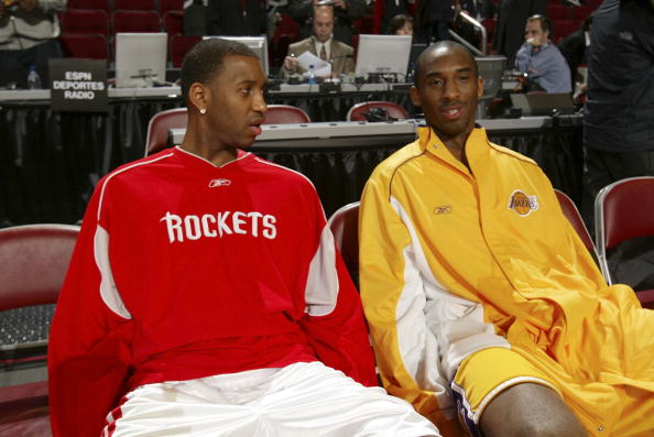 在协防抬手 在协防抬手