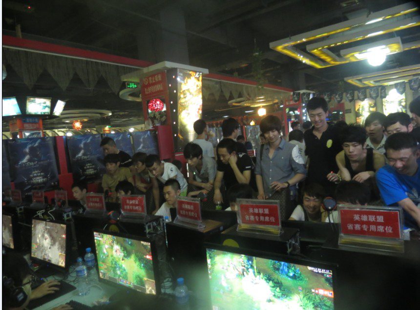 坐镇中路 坐镇中路